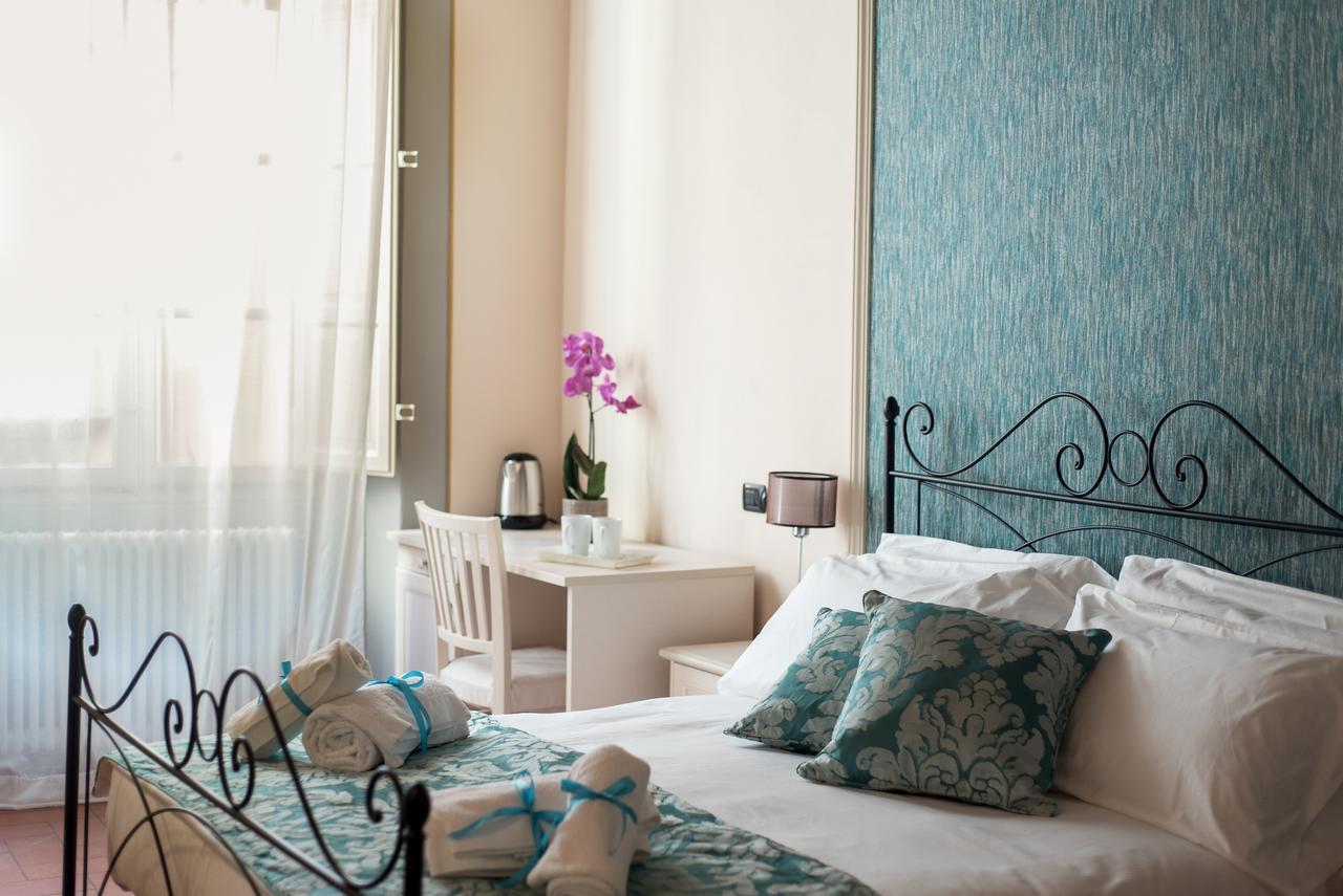 B&B Residenza Di Via Fontana Lucca Kültér fotó