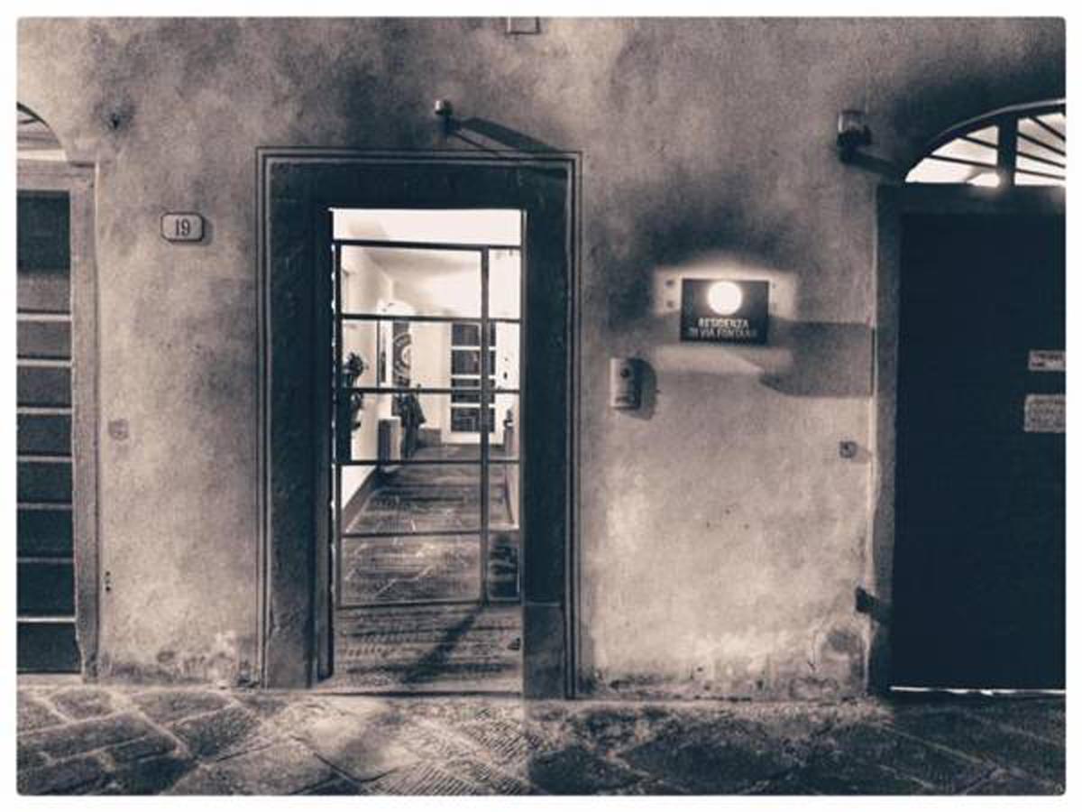 B&B Residenza Di Via Fontana Lucca Kültér fotó