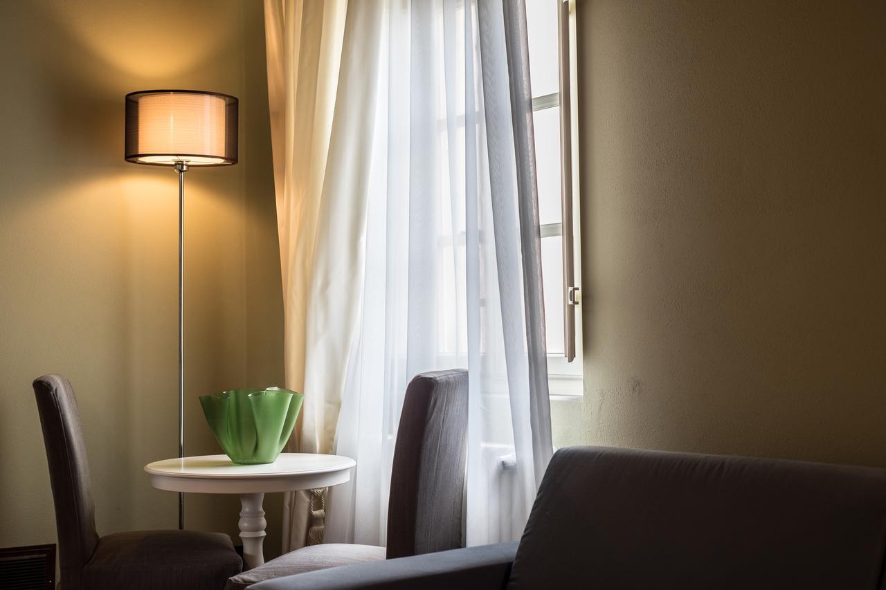 B&B Residenza Di Via Fontana Lucca Kültér fotó