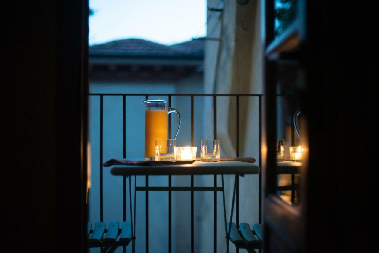 B&B Residenza Di Via Fontana Lucca Kültér fotó